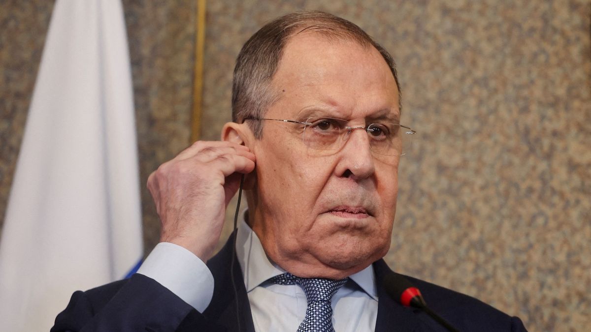 Lavrov žádá vysvětlení k částem zprávy MAAE o Záporožské jaderné elektrárně
